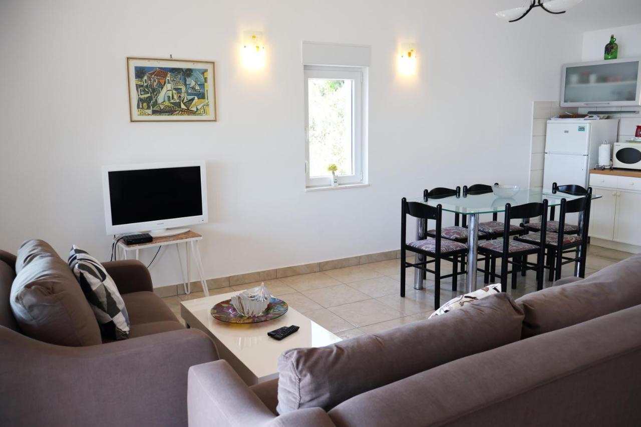 Apartman Klara ルンバルダ エクステリア 写真